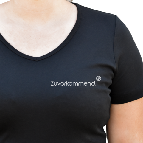 "Zuvorkommend."